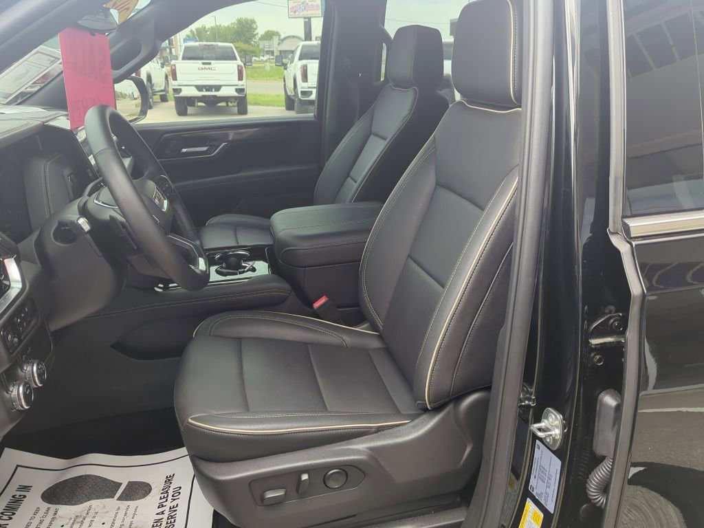 Used 2025 GMC Yukon Elevation w/ LPO, Elevation Black Package image 24