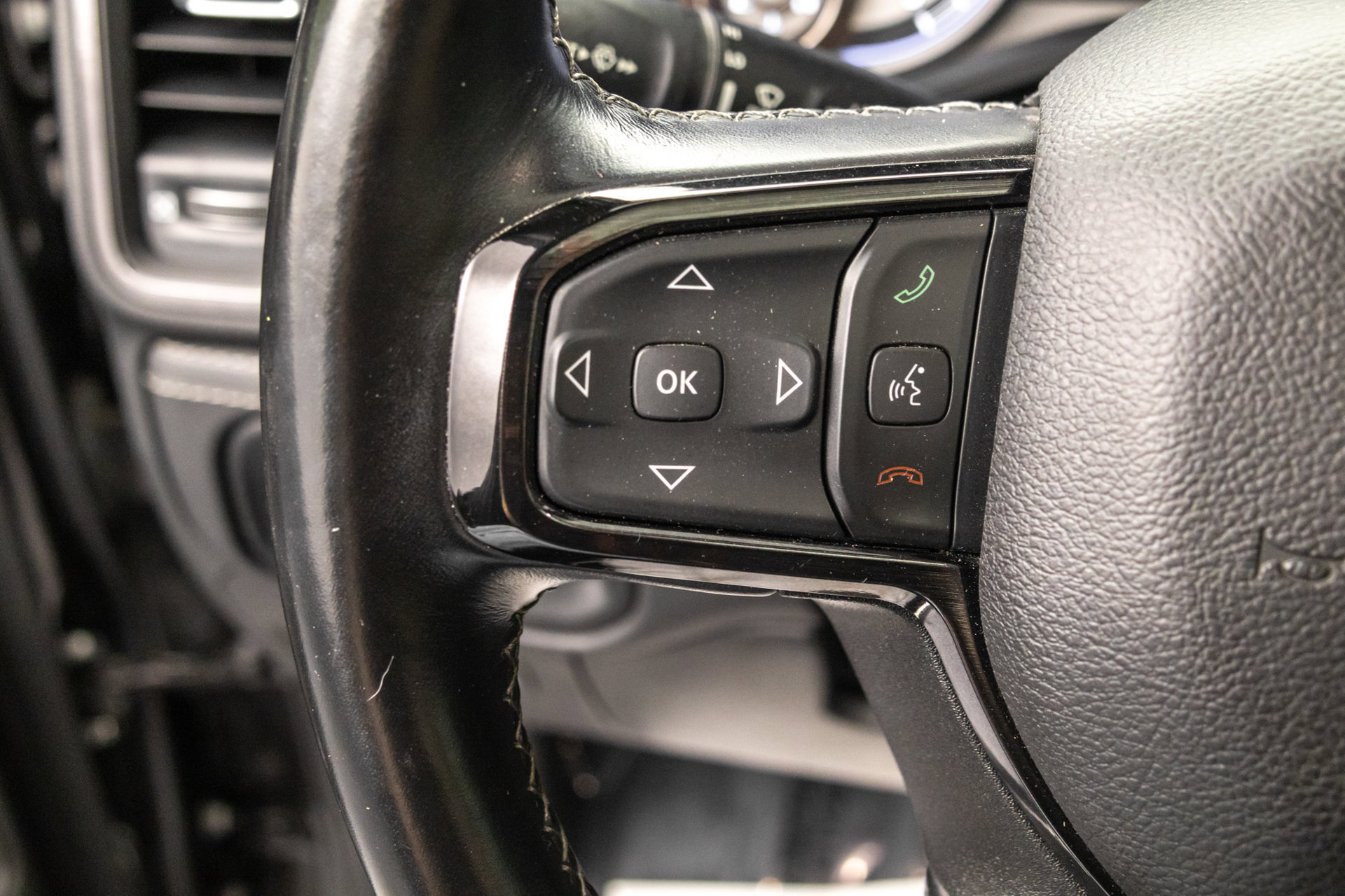Used 2022 RAM 1500 Limited w/ Night Edition AWD/4WD image 18