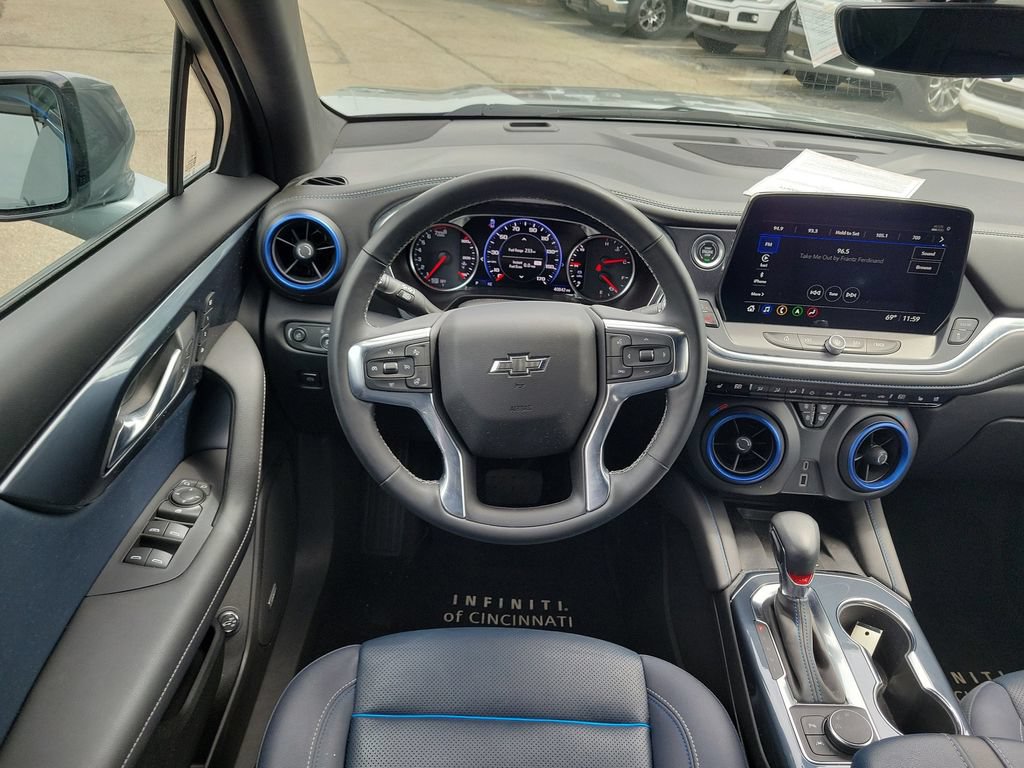 Used 2023 Chevrolet Blazer RS w/ Driver Confidence II Package FWD image 11
