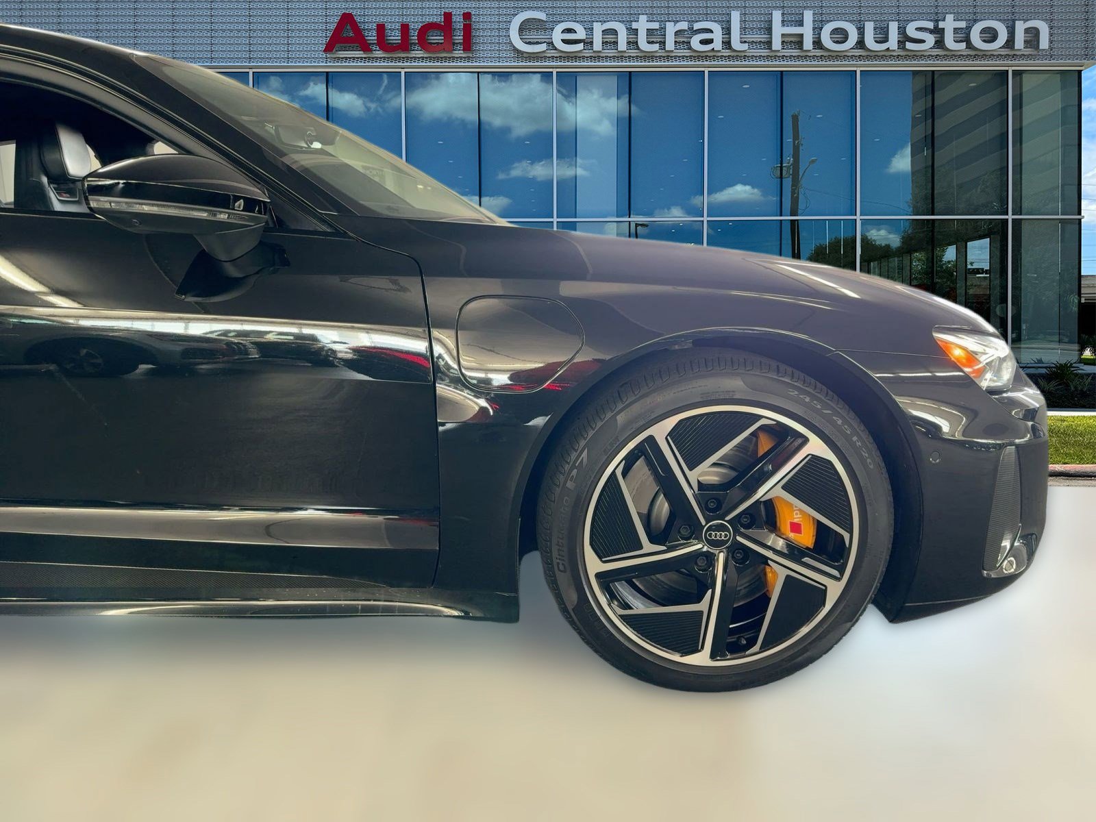 Certified 2023 Audi RS e-tron GT w/ Carbon Performance Package image 12