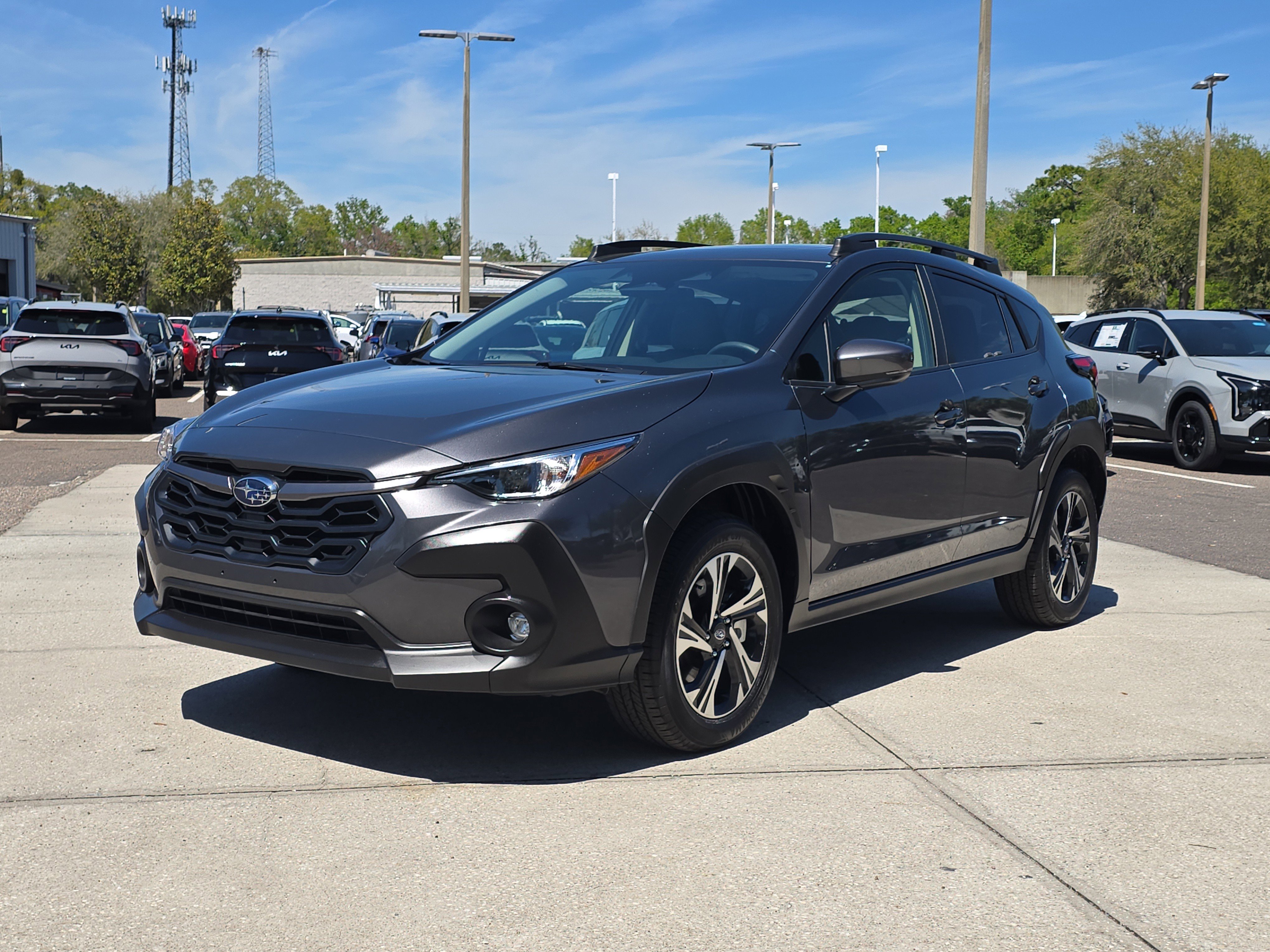 Used 2024 Subaru Crosstrek 2.0i Premium image 4