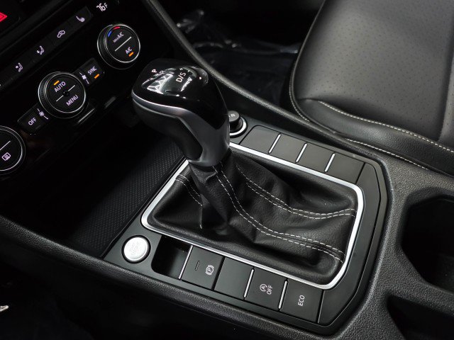 Used 2022 Volkswagen Jetta SE FWD image 27