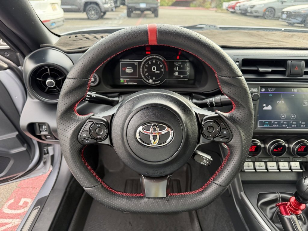 Used 2024 Toyota GR86 Premium image 18