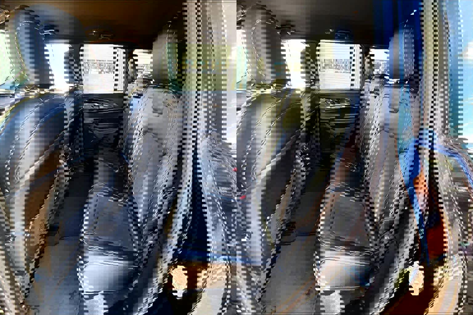 Used 2023 Jeep Grand Cherokee Altitude image 16