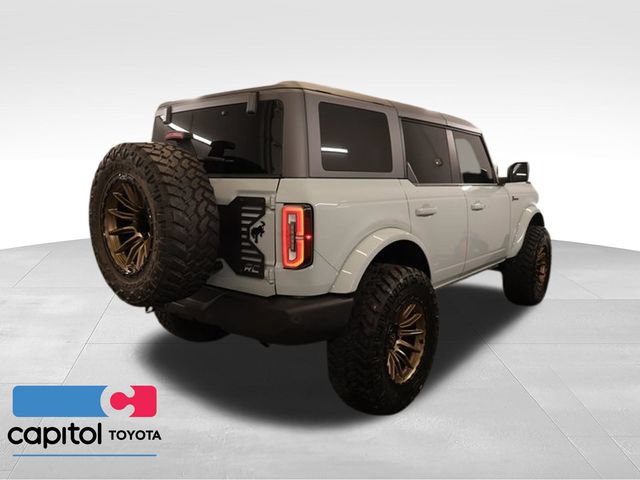 Used 2024 Ford Bronco Outer Banks AWD/4WD image 2