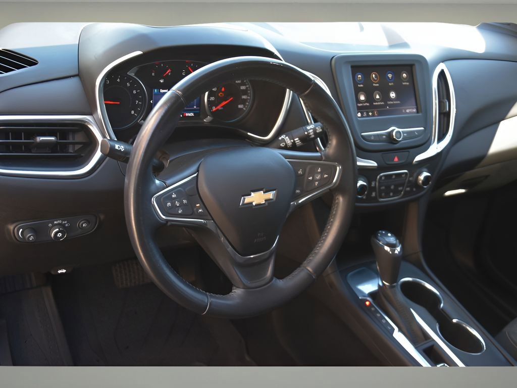Used 2020 Chevrolet Equinox LT w/ Driver Convenience Package image 13