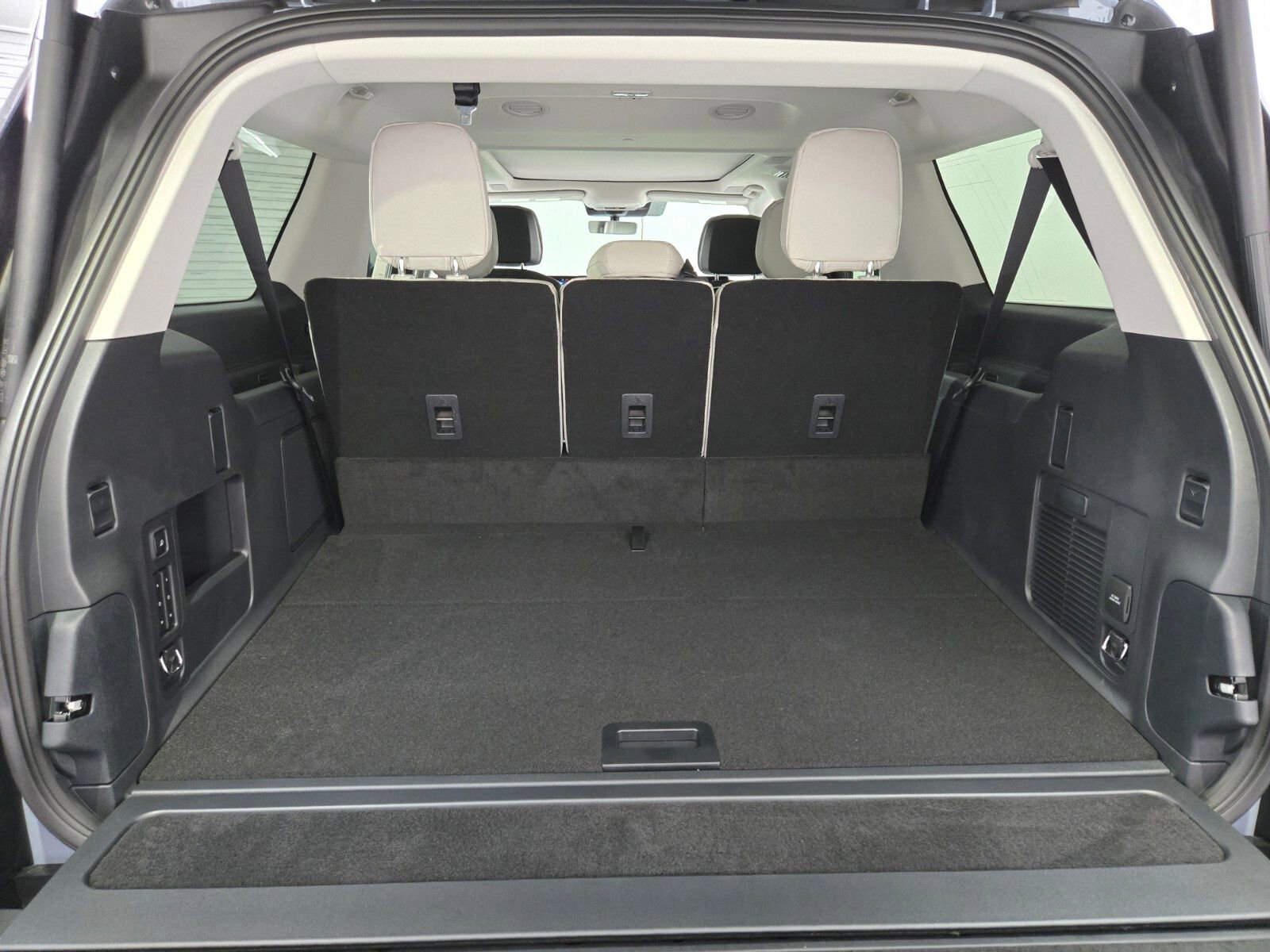 New 2026 Lincoln Navigator L Reserve w/ Jet Appearance Package AWD/4WD image 18