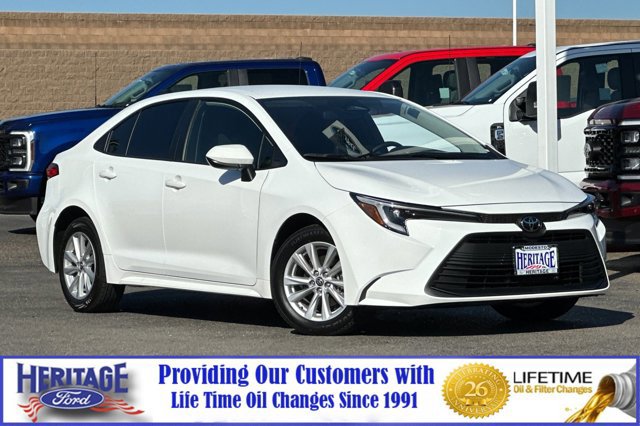 Used 2026 Toyota Corolla LE w/ LE Premium Package FWD image 1