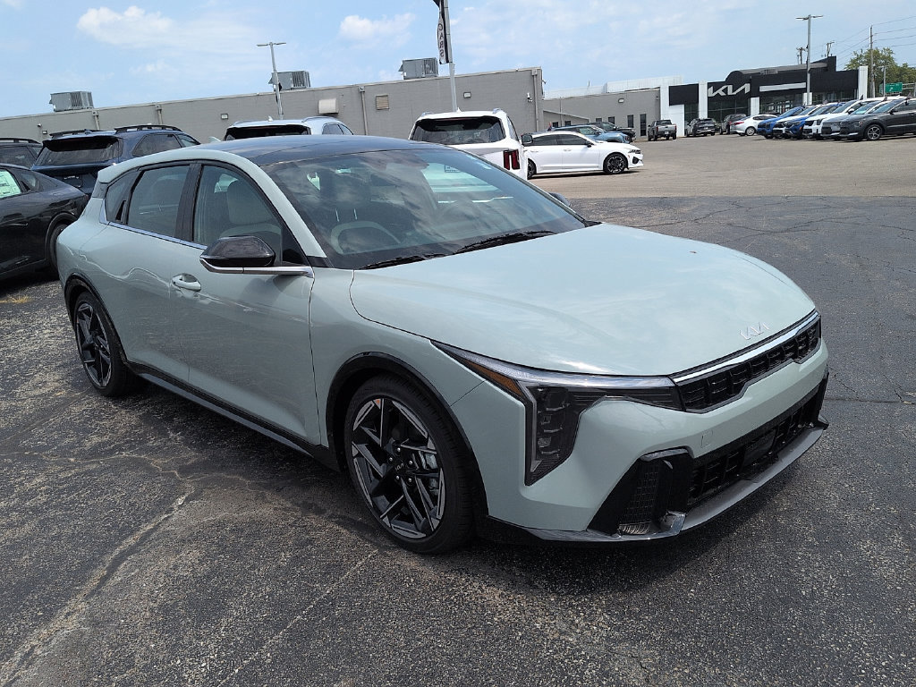 New 2026 Kia K4 EX w/ GT-Line Premium Package