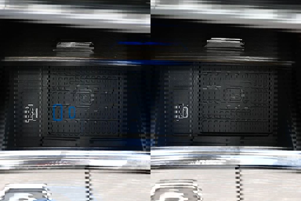 Used 2024 Ford Expedition Limited image 28