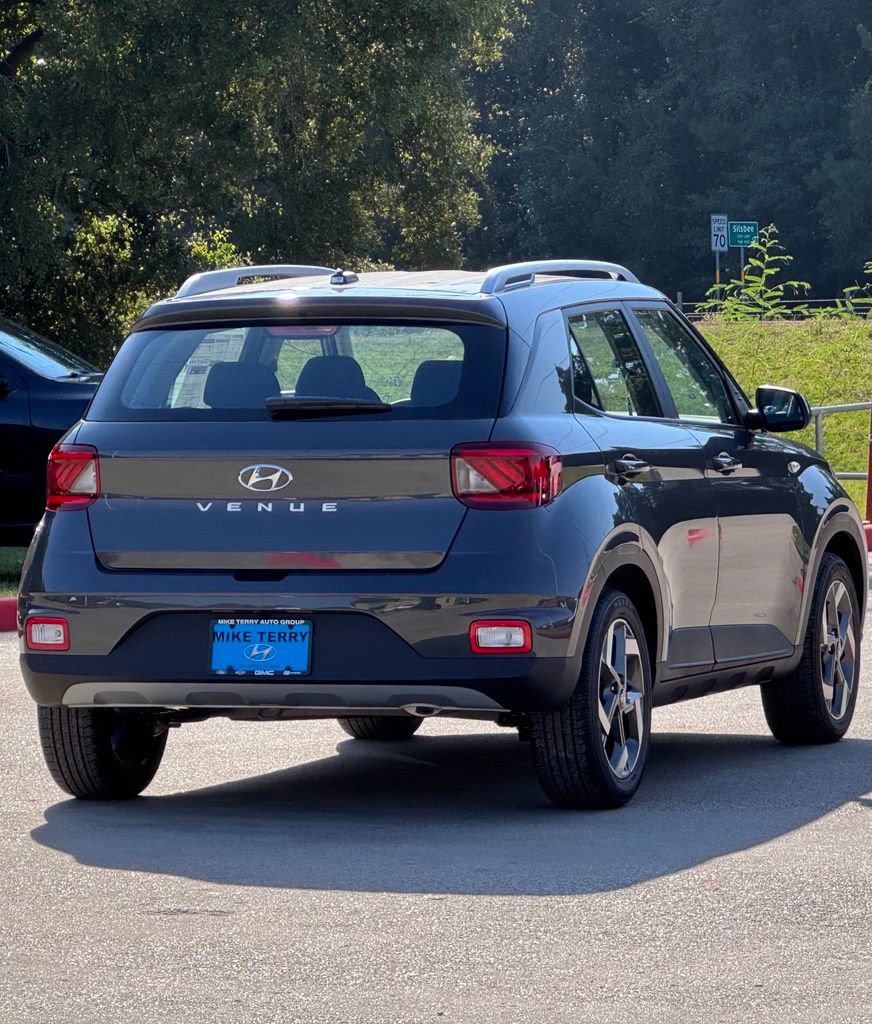 New 2026 Hyundai Venue SEL FWD image 13