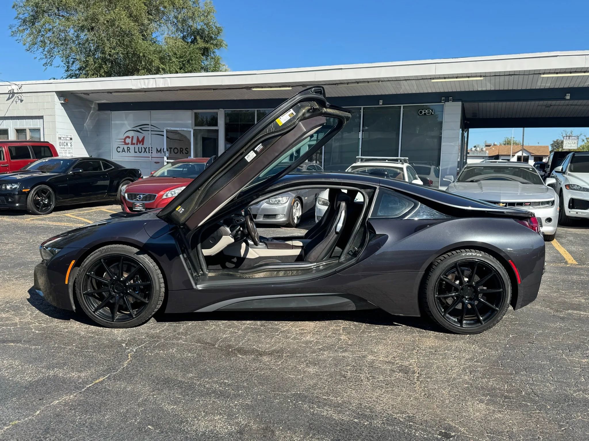 Used 2017 BMW i8 image 12