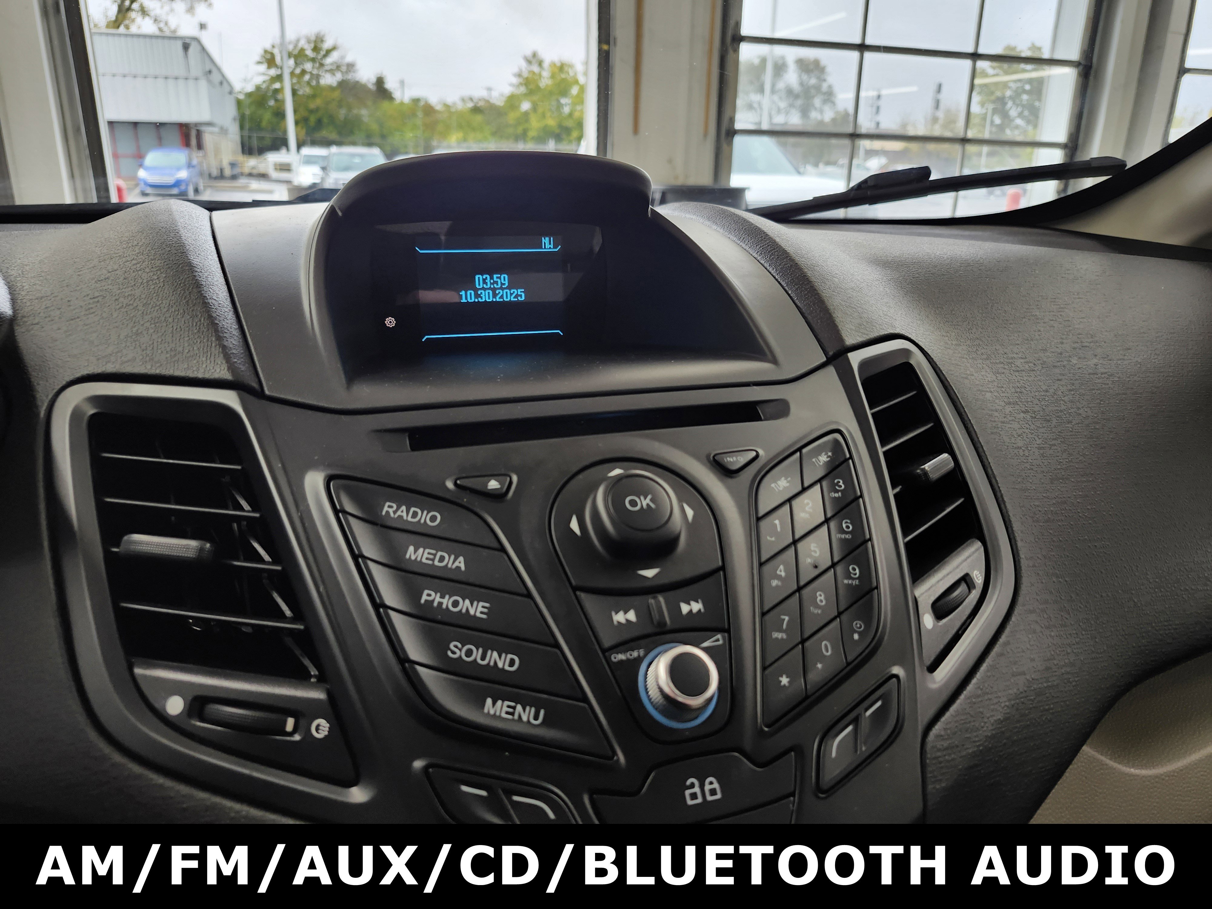 Used 2014 Ford Fiesta SE image 7