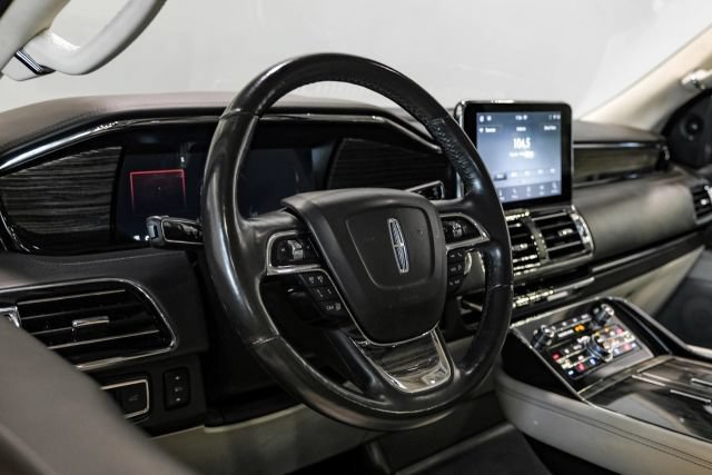 Used 2020 Lincoln Navigator Black Label w/ Cargo Convenience Package AWD/4WD image 20