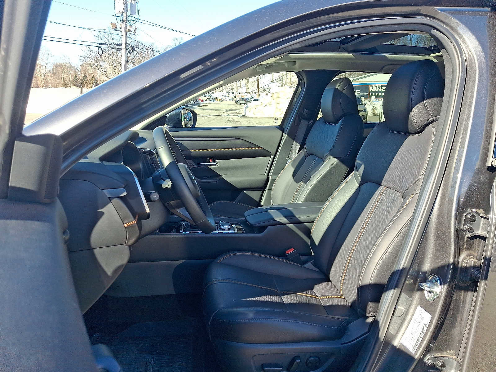 Certified 2025 MAZDA CX-50 AWD 2.5 S w/ Weather Package image 14