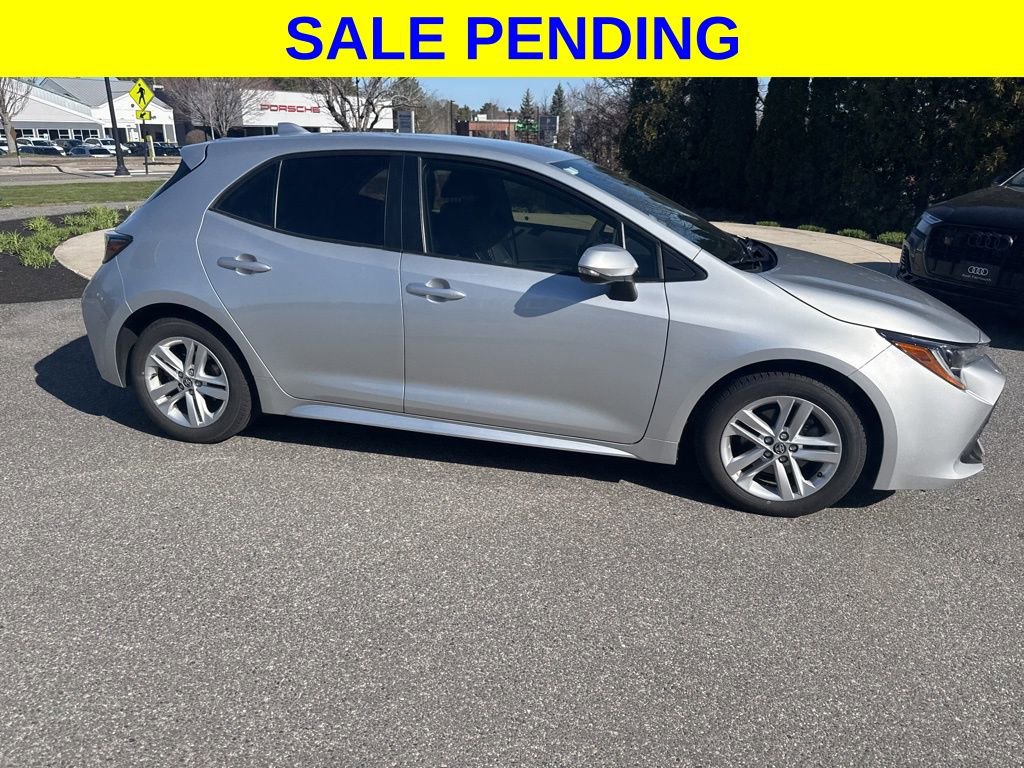 Used 2021 Toyota Corolla SE w/ SE Preferred Package FWD image 3
