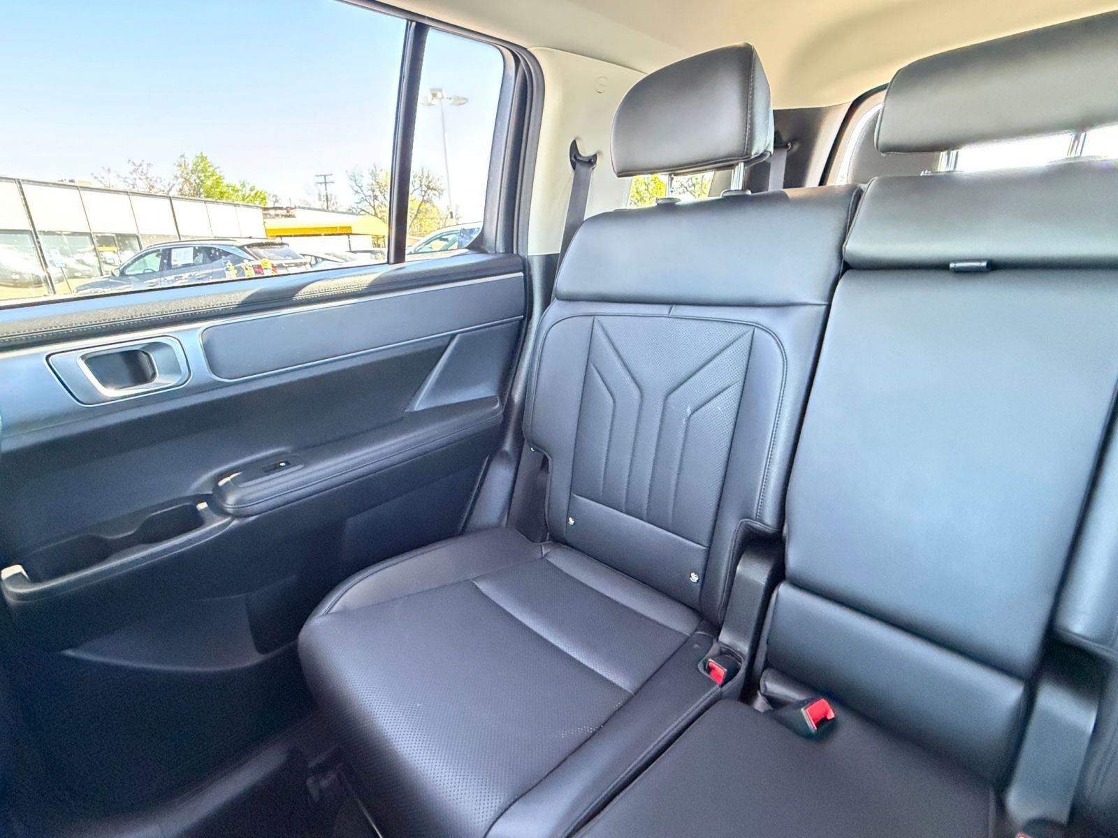 Used 2025 Hyundai Santa Fe SEL image 40