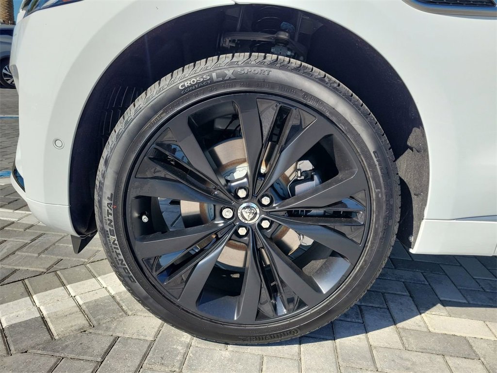 Used 2026 Jaguar F-PACE R-Dynamic S image 13