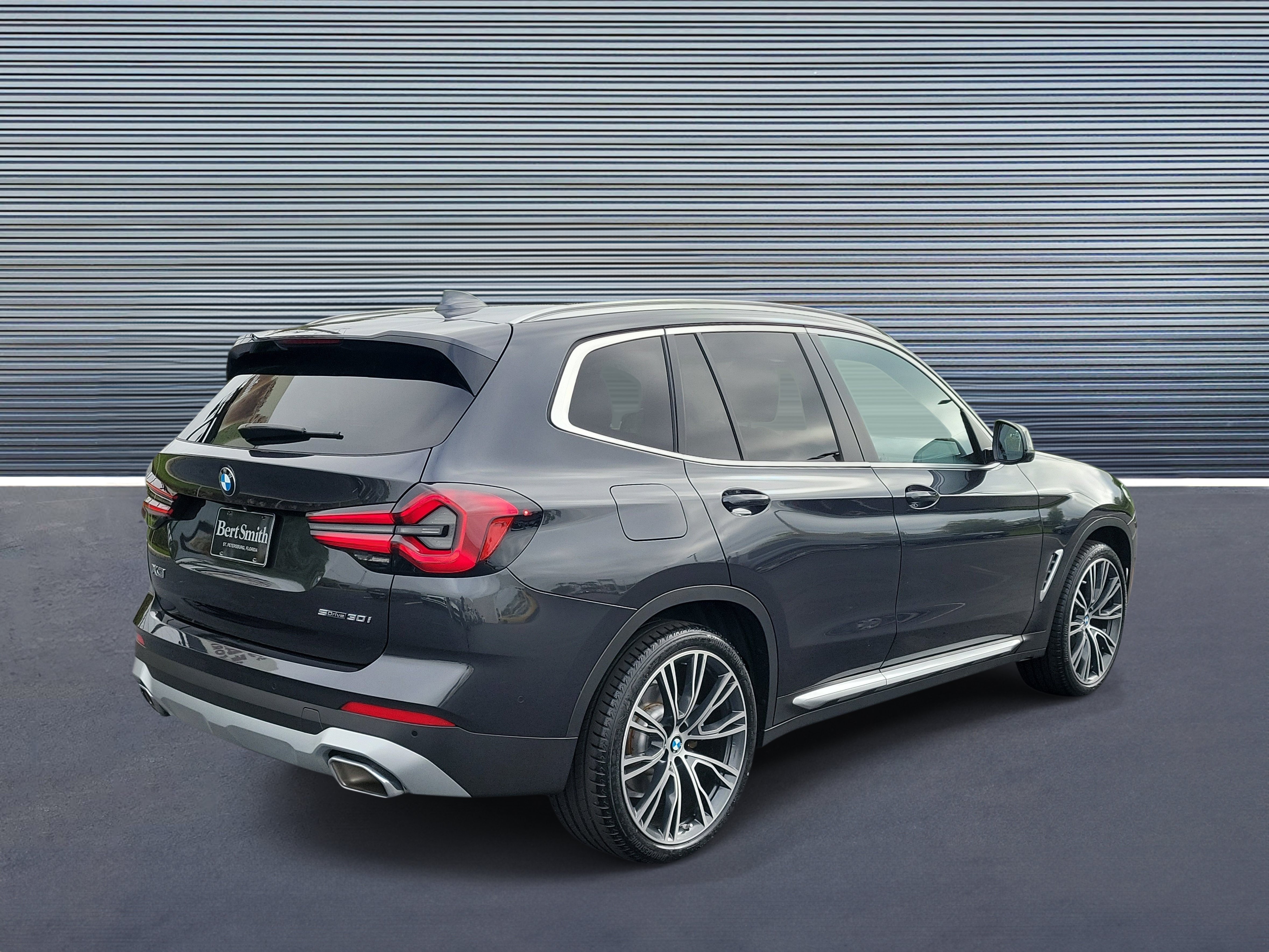 Used 2024 BMW X3 sDrive30i w/ Premium Package w/ZPA RWD image 3