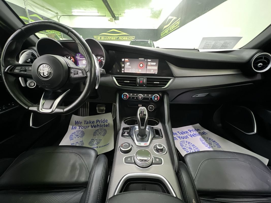 Used 2020 Alfa Romeo Giulia Ti Sport w/ Quick Order Package 22S Sport AWD/4WD image 18