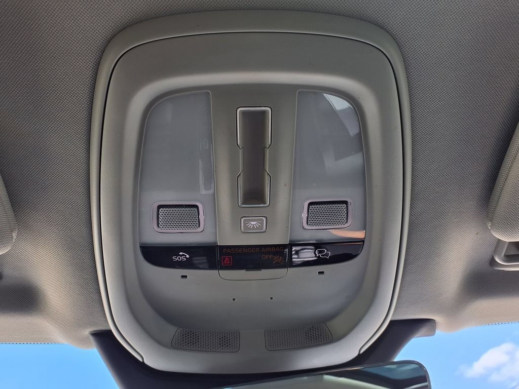Used 2023 Volvo XC90 B6 Plus AWD/4WD image 28