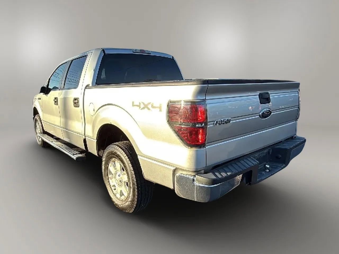 Used 2010 Ford F150 XLT image 3