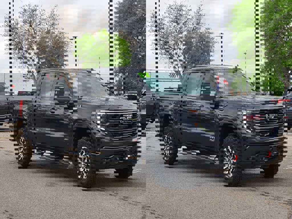 Certified 2022 GMC Sierra 1500 AT4 image 2