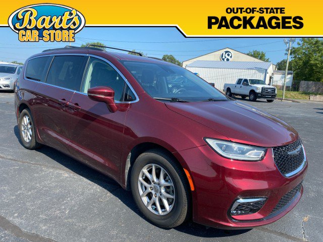 Used 2022 Chrysler Pacifica Touring-L FWD image 1
