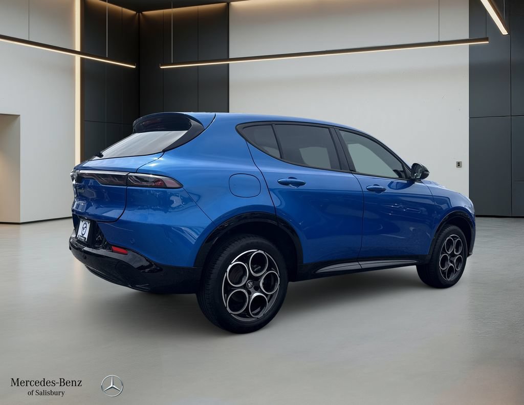 Used 2025 Alfa Romeo Tonale AWD/4WD image 4