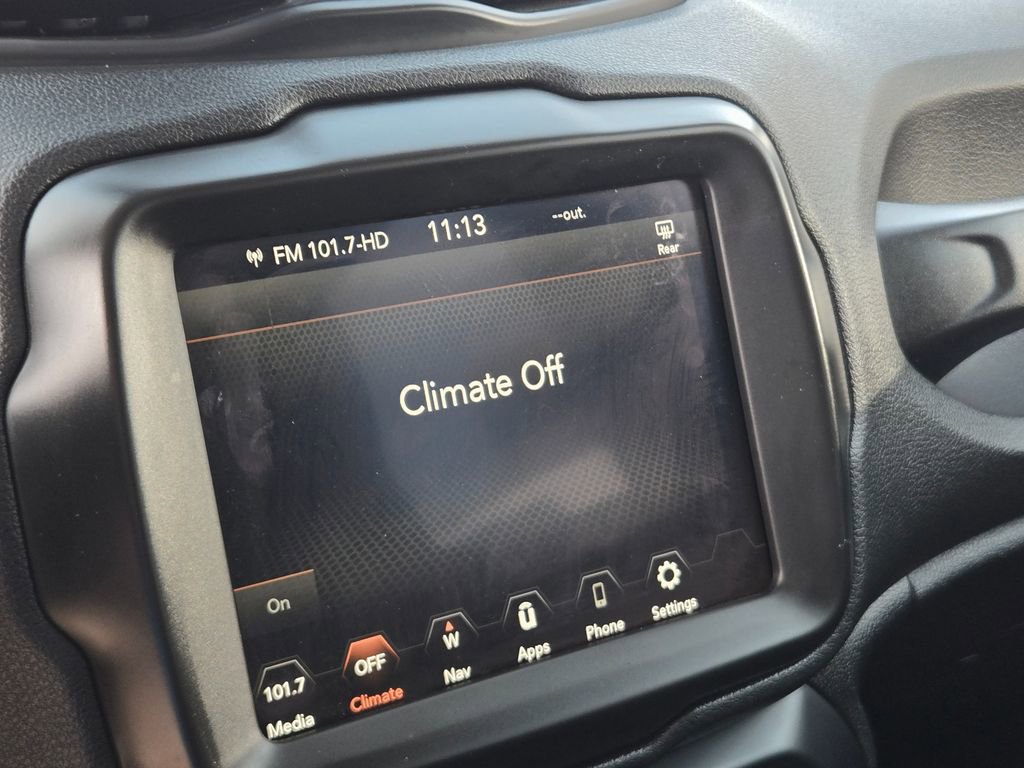 Certified 2023 Jeep Renegade Latitude image 31