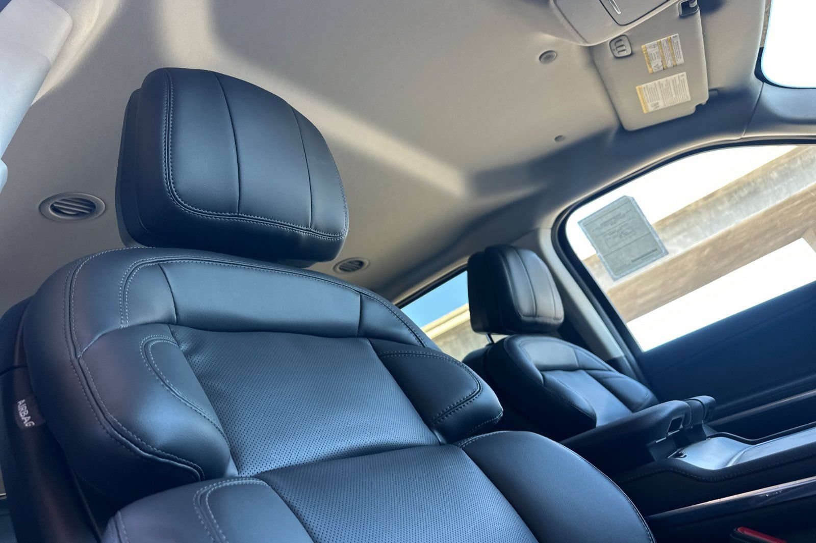 New 2027 Lincoln Navigator L Premier RWD image 17