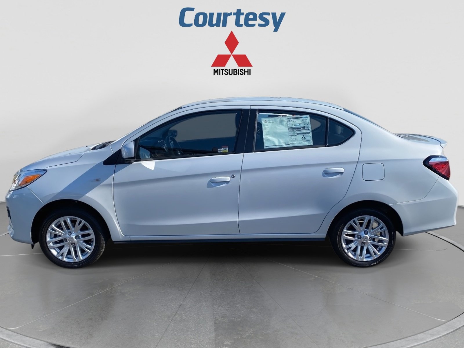 Used 2024 Mitsubishi Mirage G4 LE FWD image 2