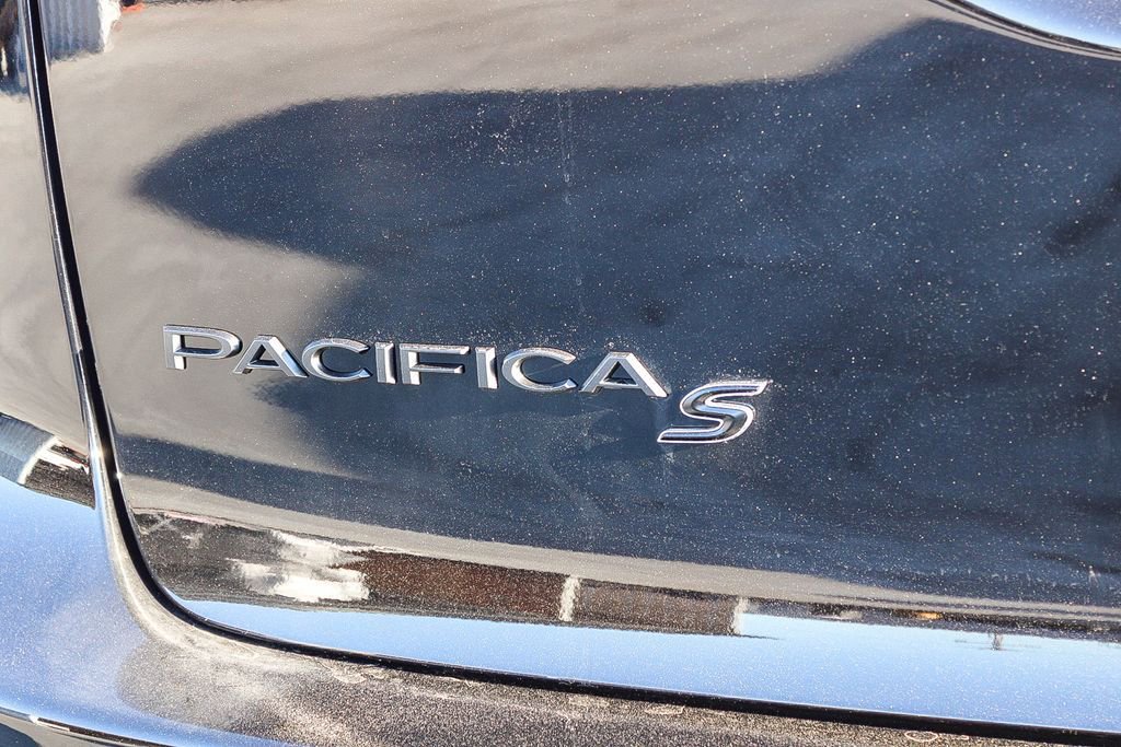 New 2026 Chrysler Pacifica Select w/ S Appearance Package FWD image 9