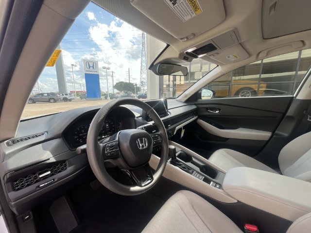 Certified 2025 Honda Accord SE image 12