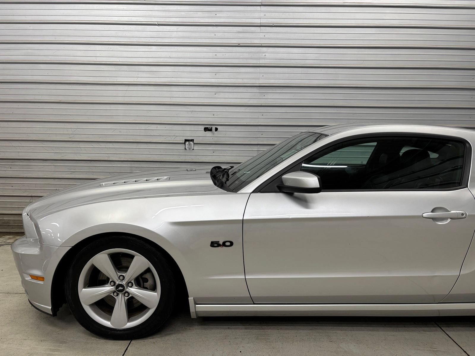 Used 2014 Ford Mustang GT Premium w/ Comfort Package RWD image 3