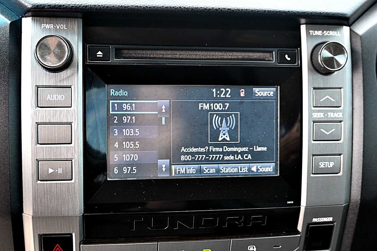 Used 2016 Toyota Tundra SR w/ Tow Package image 23