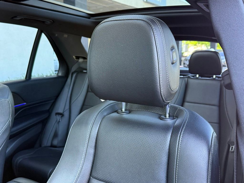 Used 2021 Mercedes-Benz GLE 450 4MATIC image 3