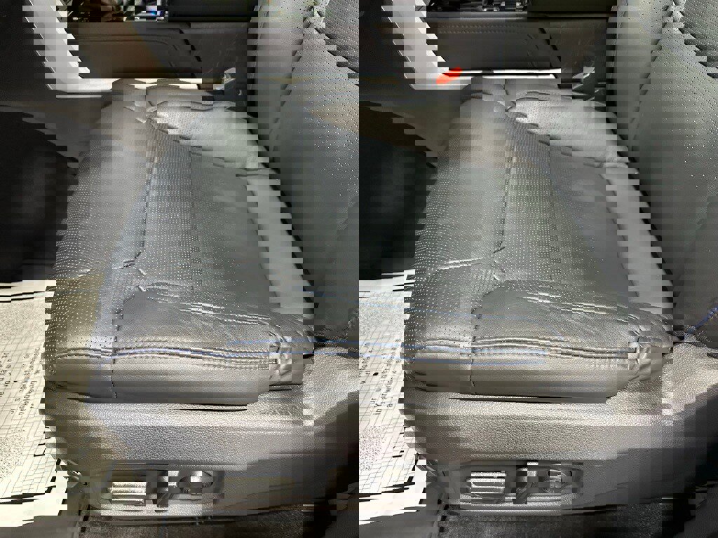 Used 2025 Toyota Tundra Platinum image 14