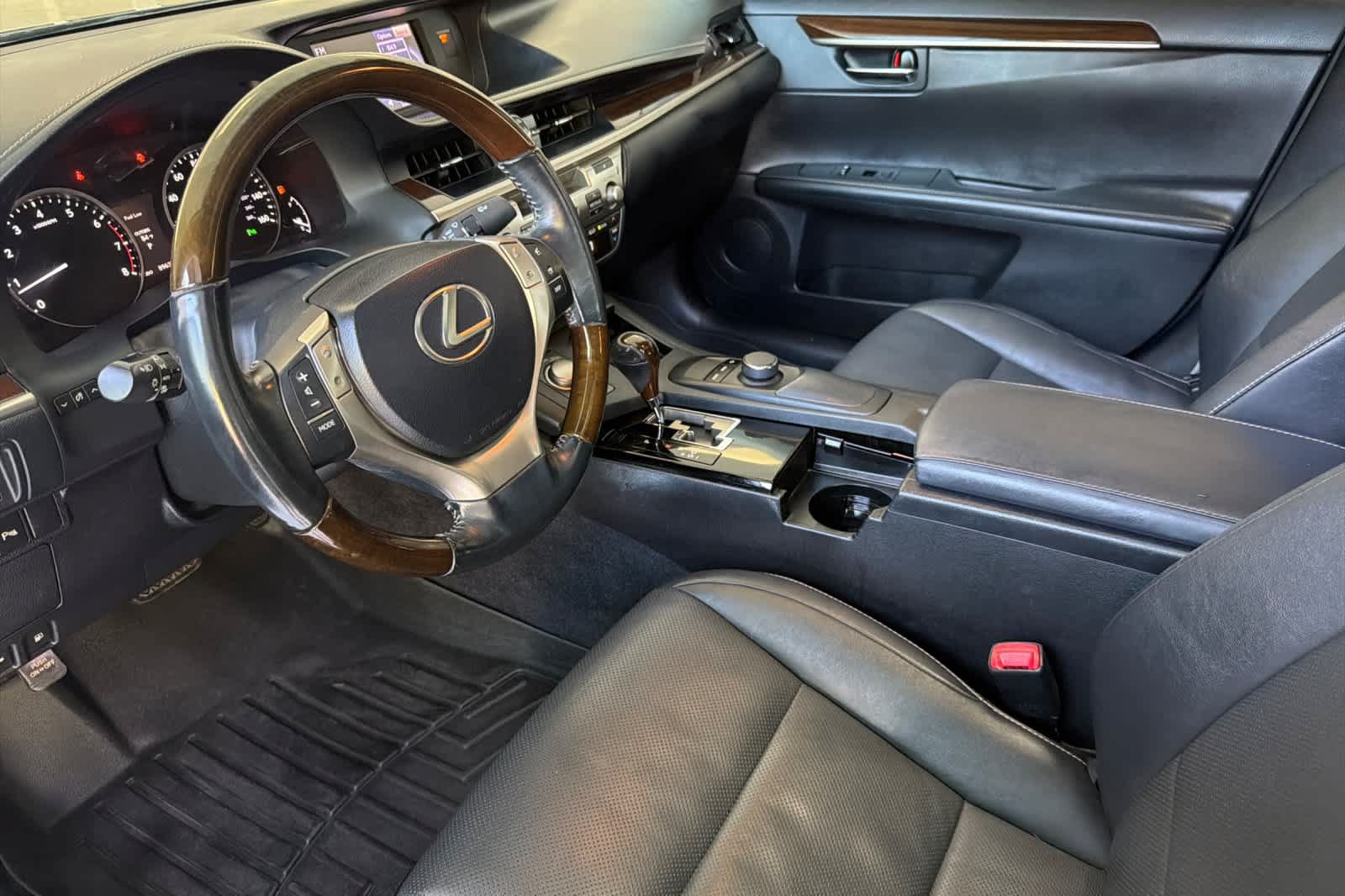 Used 2014 Lexus ES 350 w/ Premium Package FWD image 11