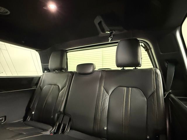 Used 2024 Ford Expedition Platinum image 22