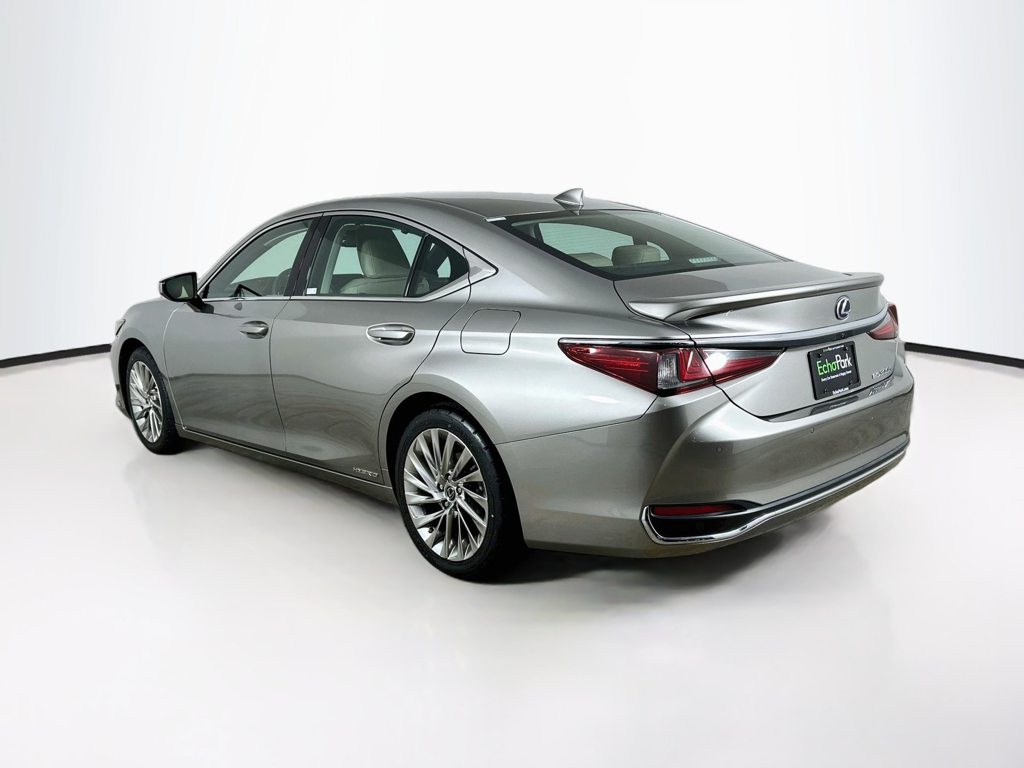 Used 2019 Lexus ES 300h Ultra Luxury FWD image 5