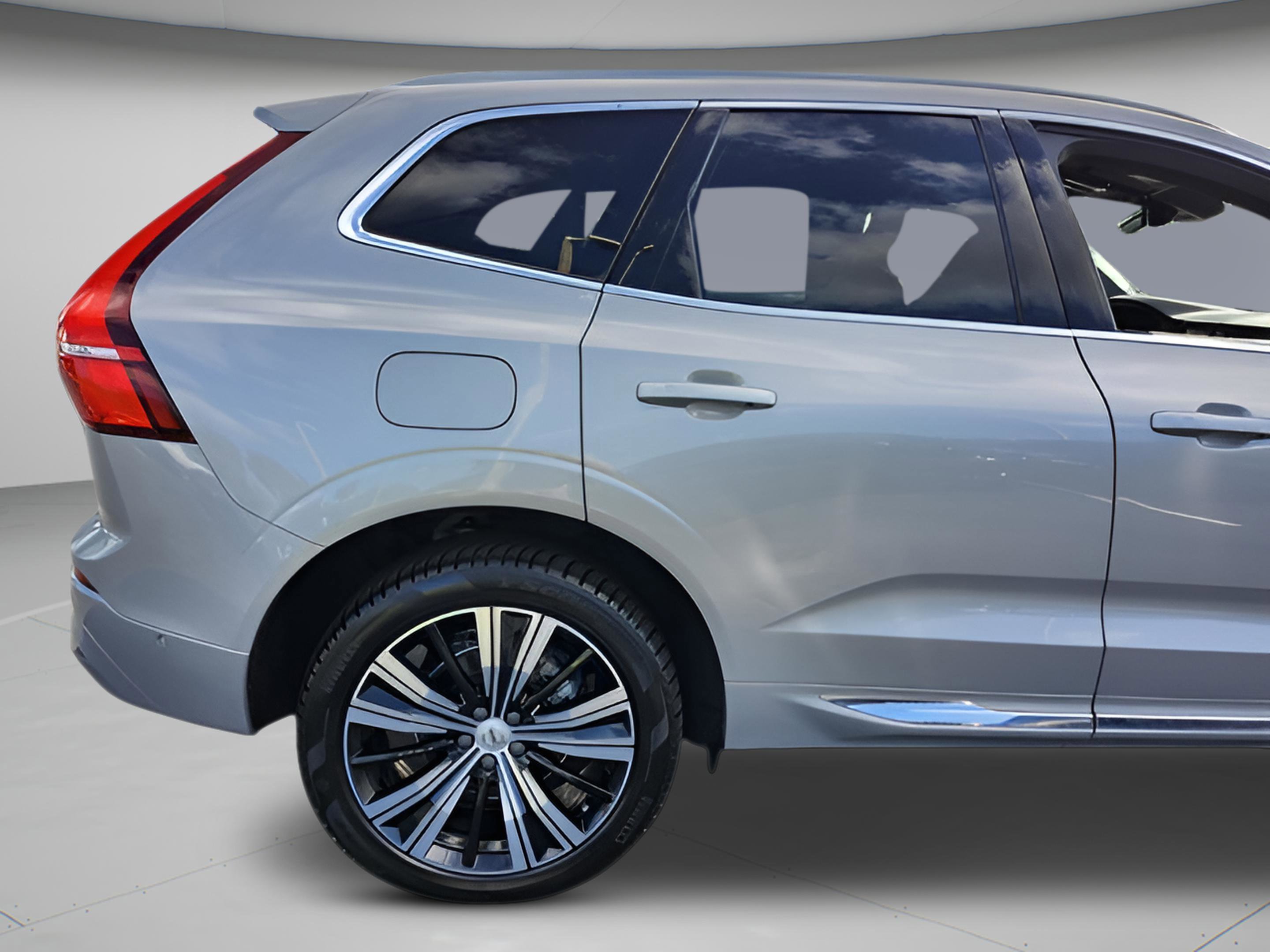 Used 2022 Volvo XC60 B5 Inscription w/ Advanced Package image 37