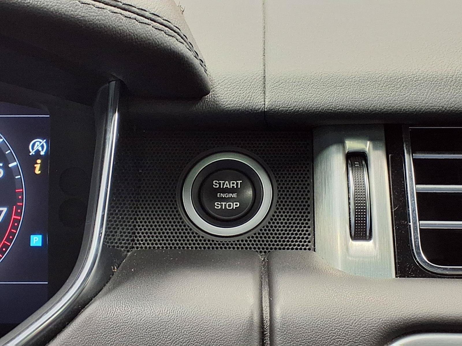 Used 2019 Land Rover Range Rover Supercharged AWD/4WD image 25