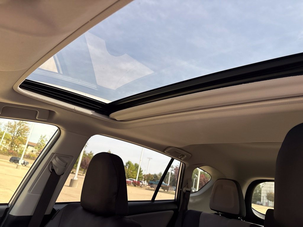 Used 2014 Toyota RAV4 XLE AWD/4WD image 19