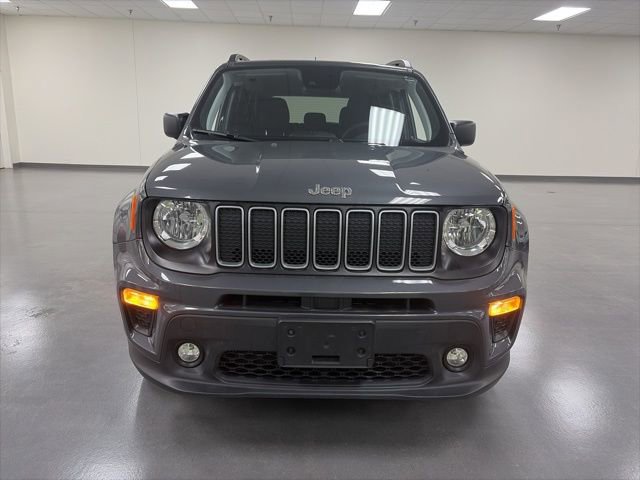 Used 2022 Jeep Renegade Latitude AWD/4WD image 2
