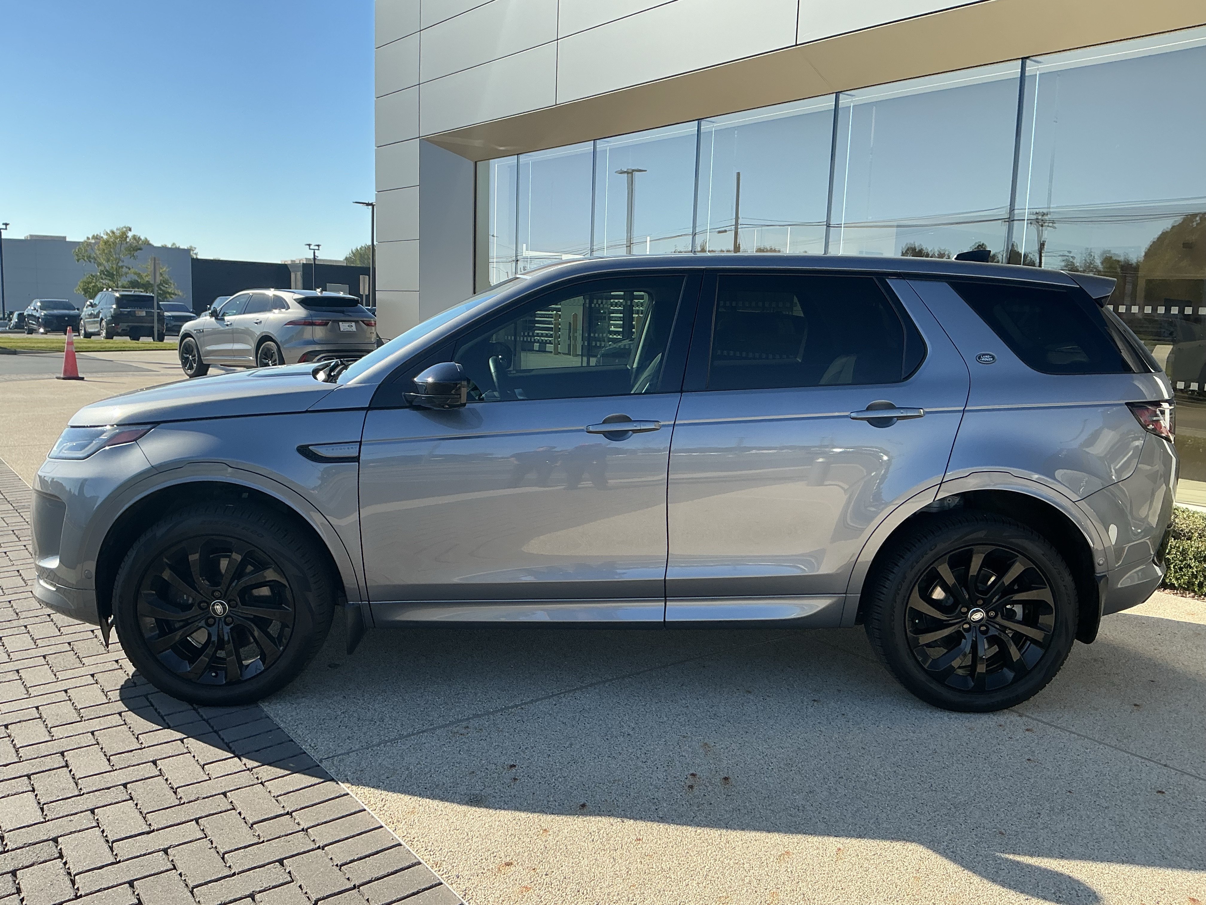 Certified 2025 Land Rover Discovery Sport S AWD/4WD image 4