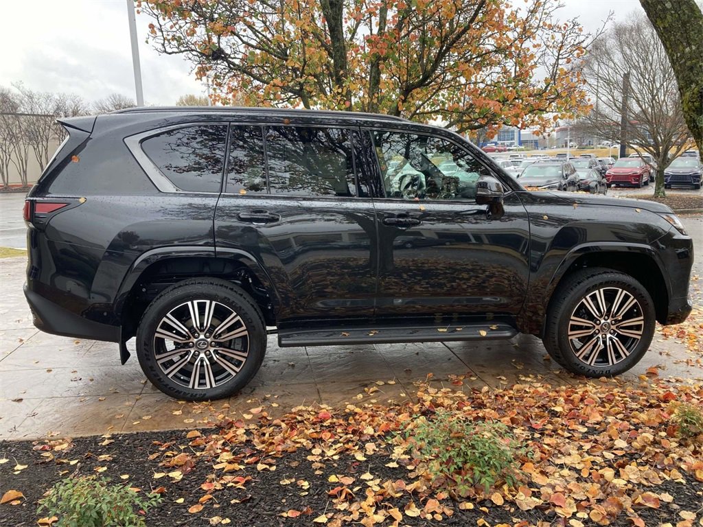 New 2025 Lexus LX 700h Luxury image 2