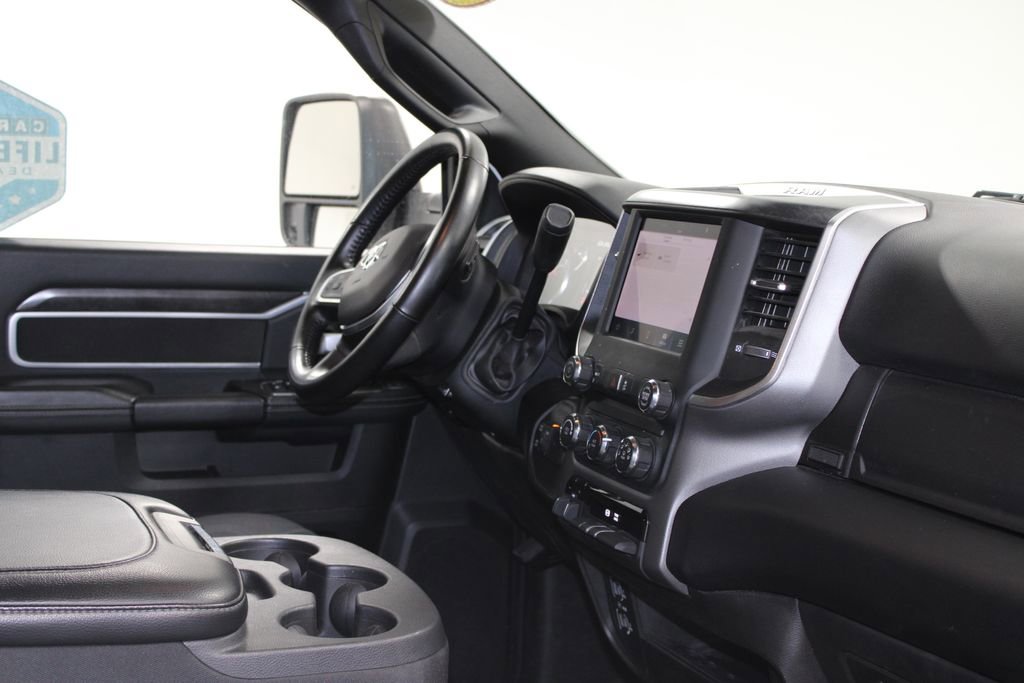 Used 2024 RAM 3500 Big Horn image 31