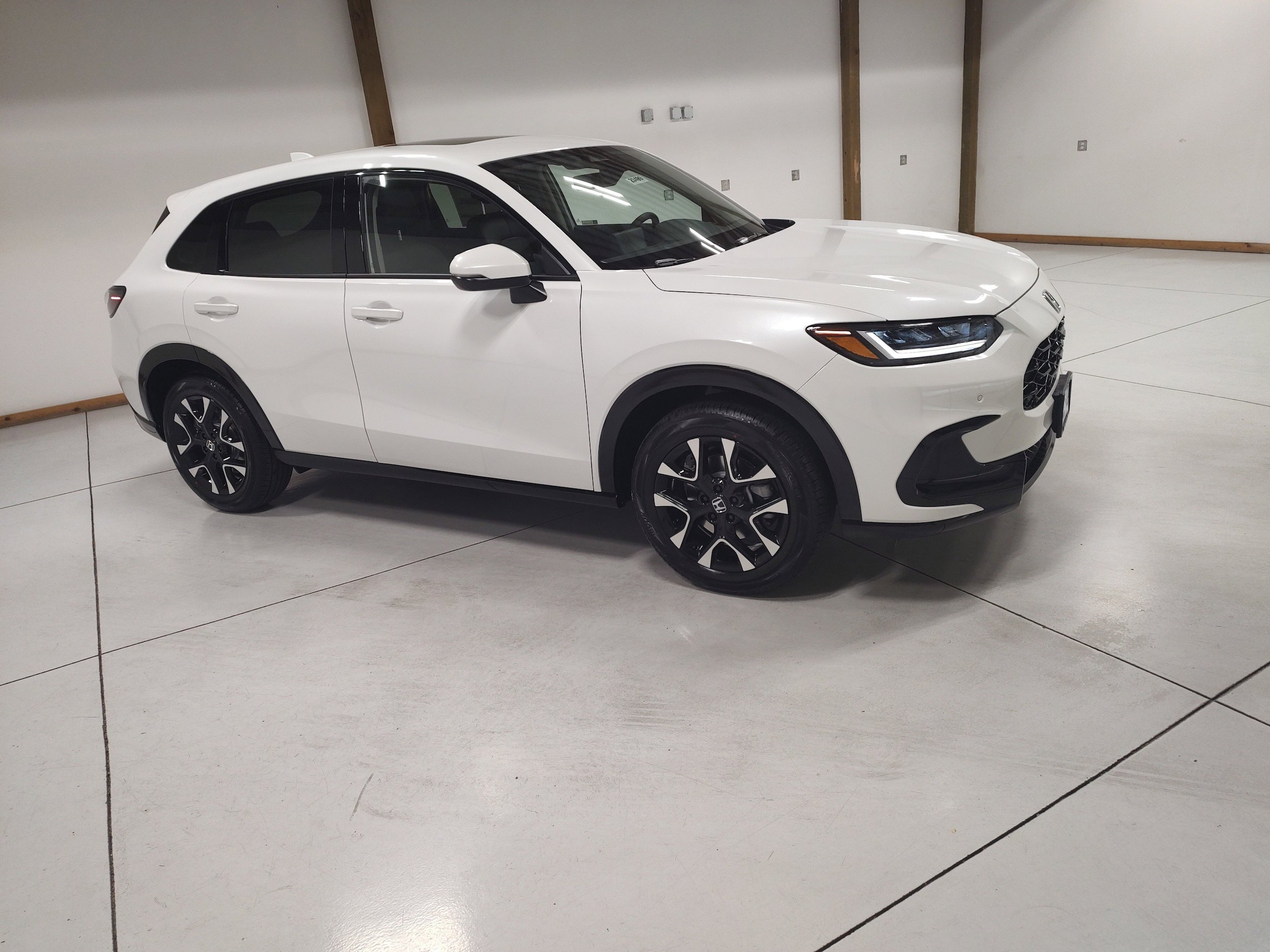 New 2027 Honda HR-V EX-L image 2