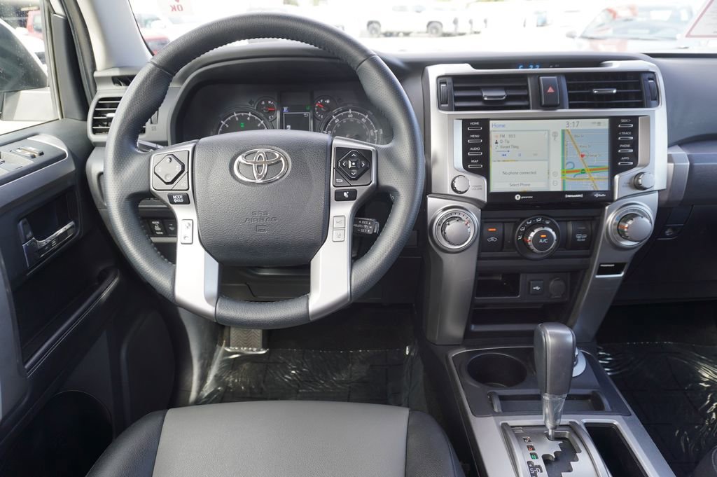Certified 2022 Toyota 4Runner SR5 Premium w/ Moonroof Package AWD/4WD image 10